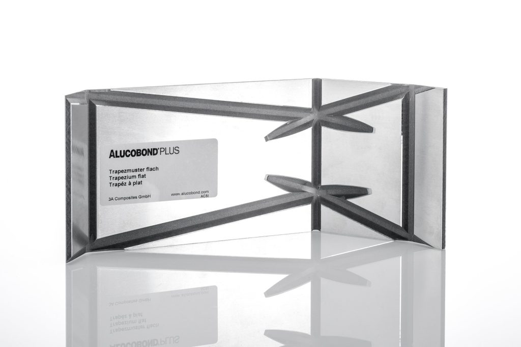 Alucobond ingefreesd en gezet